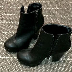 Black Bamboo Booties